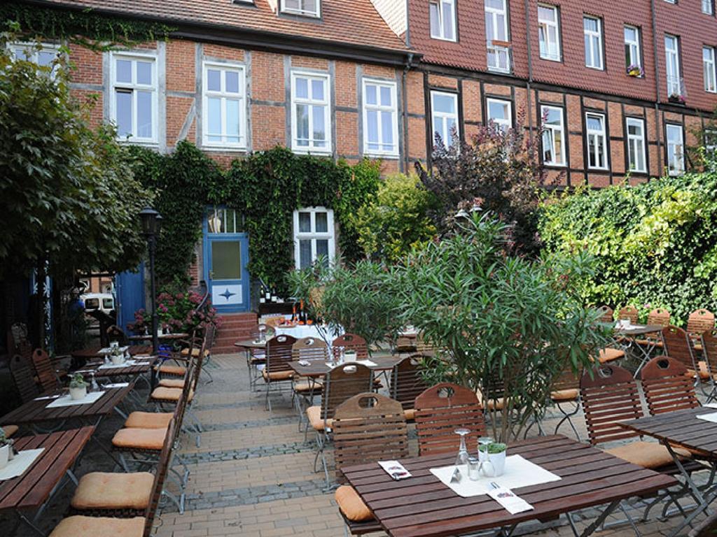 Hotel Weinhaus Wöhler Schwerin  Exterior foto