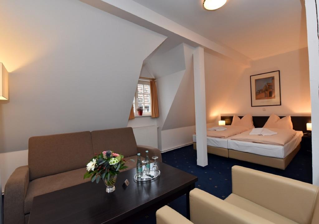 Hotel Weinhaus Wöhler Schwerin  Zimmer foto